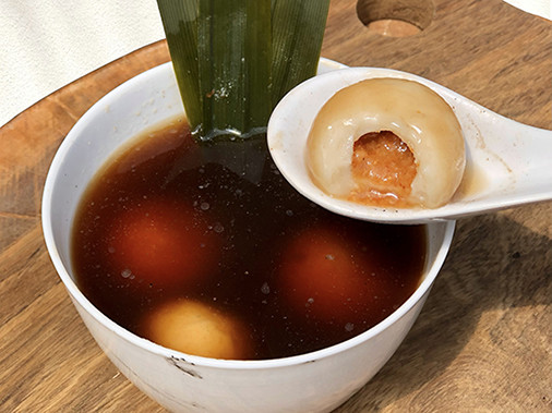 Glutinous Rice Balls With Peanut Filling