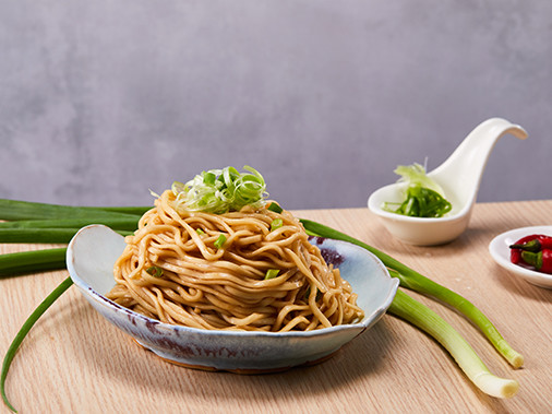 Dry Noodles With Scallion Sauce And Chili Oil